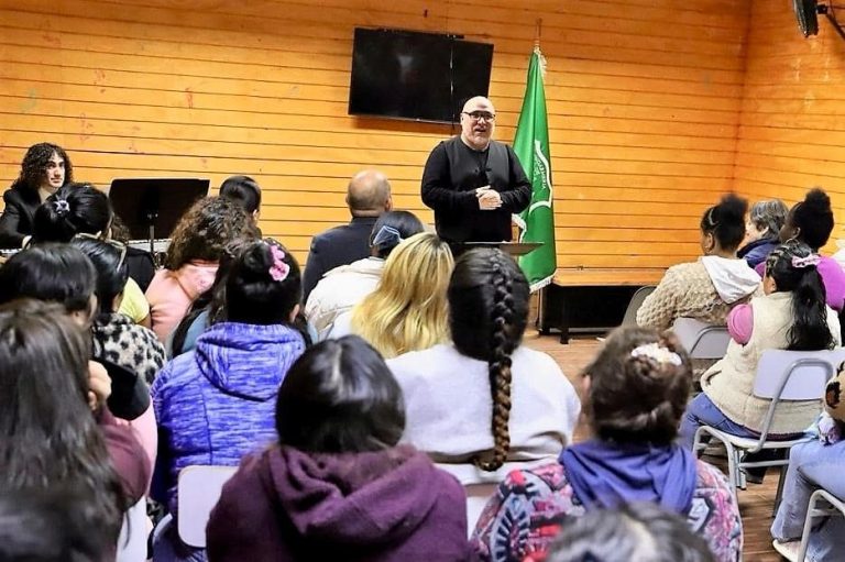 Internas del Centro Penitenciario de Temuco disfrutaron de concierto gracias a gestiones del Teatro Municipal y Gendarmerí