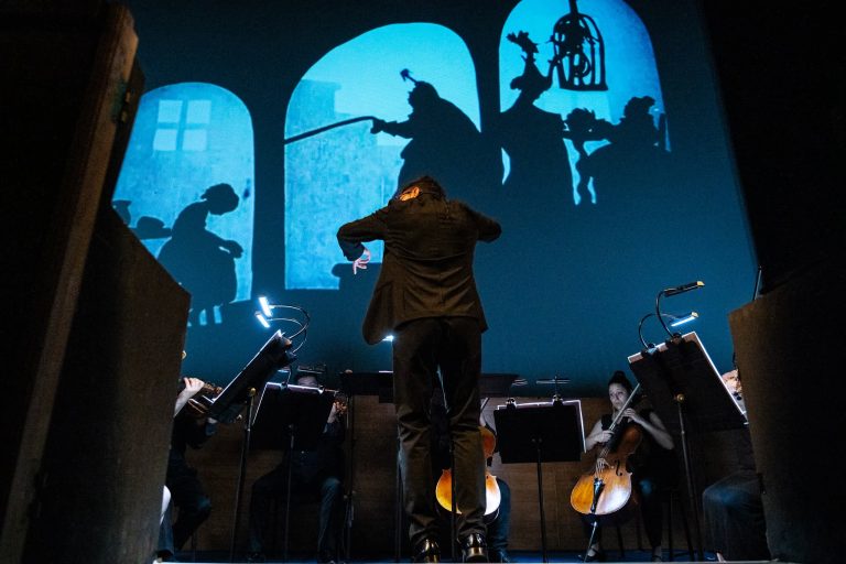 Teatro Municipal de Temuco cierra agosto con “Cuentos Animados”, un concierto familiar que une música y cine