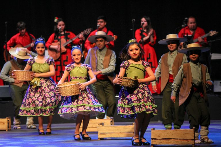 Con estreno de “Tradiciones Campesinas” Bafotito presenta su gala anual en el Teatro Municipal de Temuco