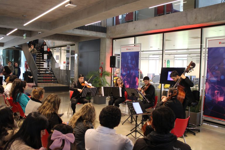Quinteto de cuerdas de la Orquesta Filarmónica de Temuco ofreció concierto en el marco del día de la música chilena en INACAP